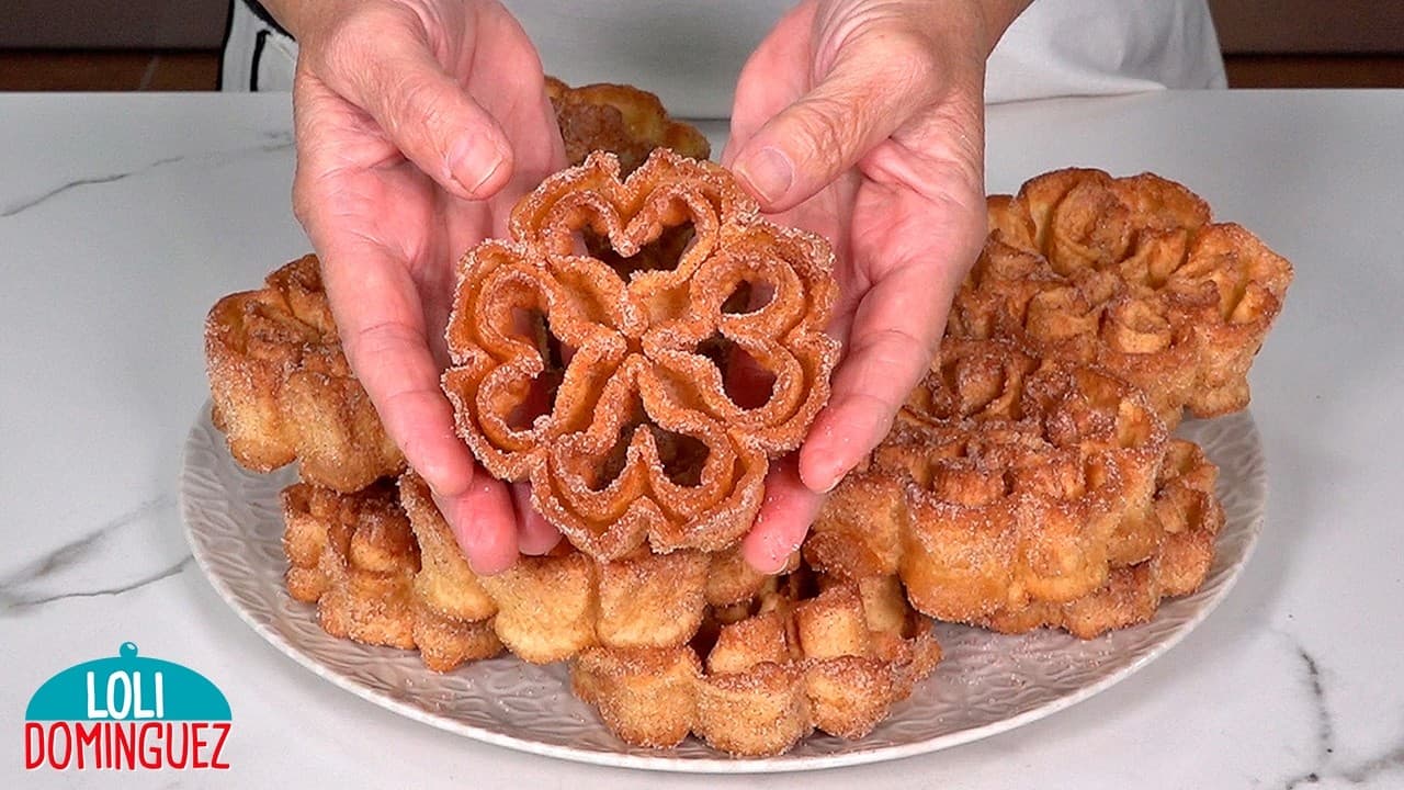 Flores de Carnaval: Dulce Tradicional Español